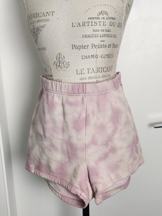 Aritzia Pants - TNA Purple Tiedye Shorts